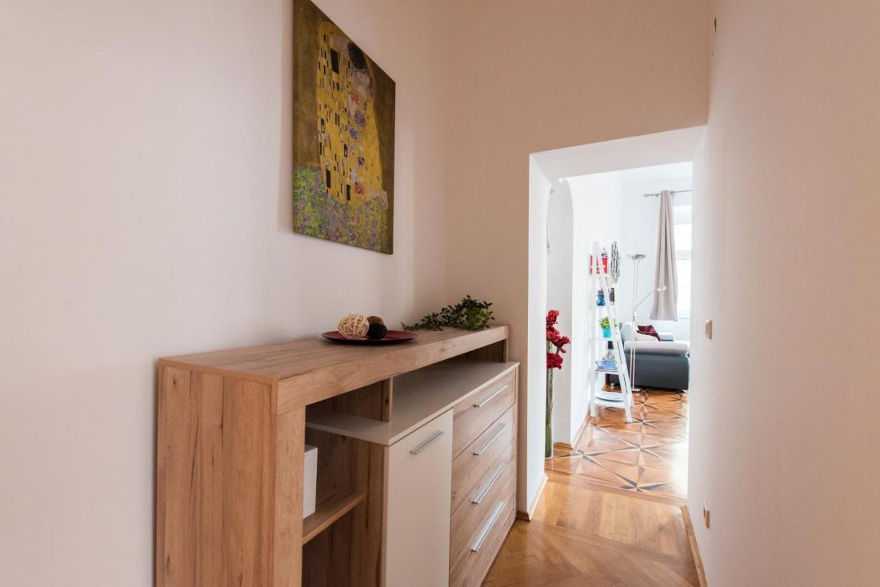 Belvedere Central Apartment Vienna Luaran gambar